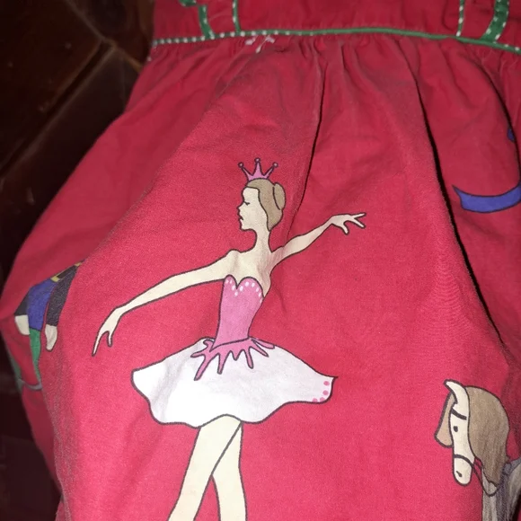 A hand made girls dress size 2t🎄🎁